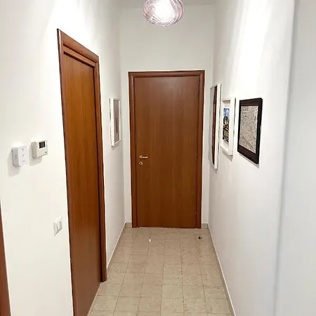 Royal Domus Of * Rom