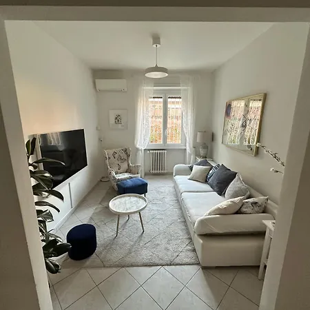 Royal Domus Of Apartment